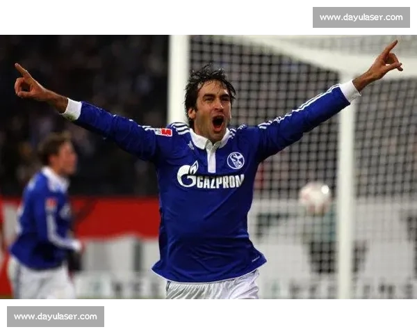 指环王劳尔 48 岁生日！741 场 323 球书写皇马永恒传奇