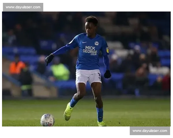 英甲锋霸杰德 - 琼斯自由身投德甲！彼得堡联痛失千万级摇钱树